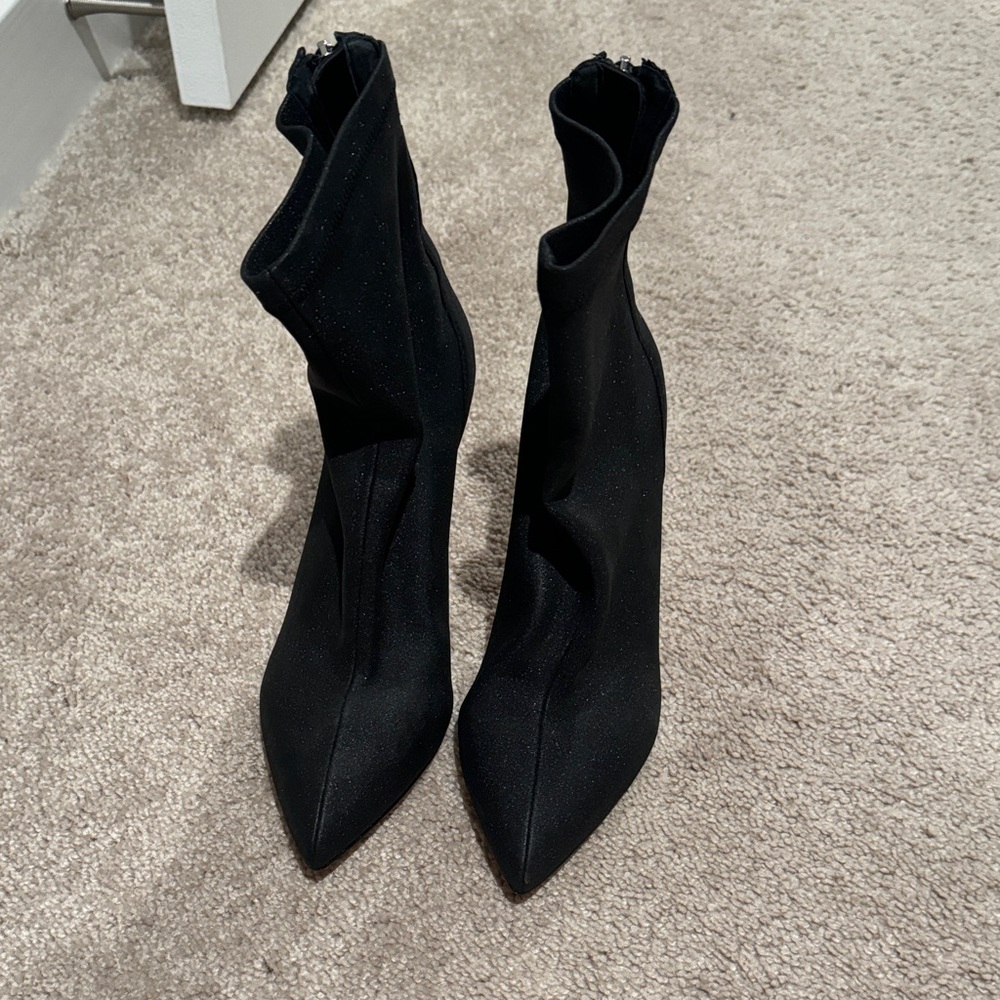 Jewel Badgley Mischka Black Heeled Boots